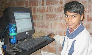 _38156905_india_computer300.jpg