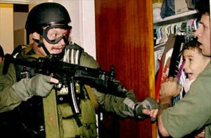 300px-Jim_Goldman_and_Elian_Gonzalez.jpg