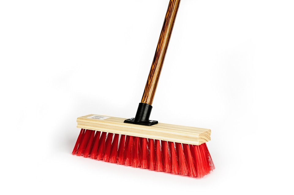 Budget-broom-with-plastic-connector.jpg